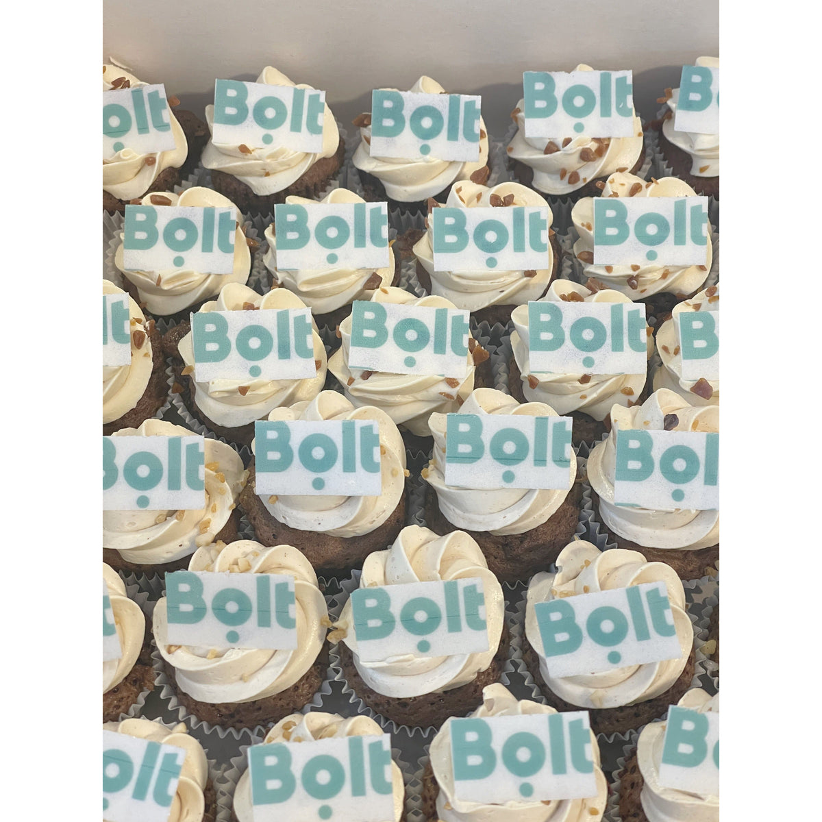 MINI CUPCAKE LOGO cupcake atilierdesgateaux.com 