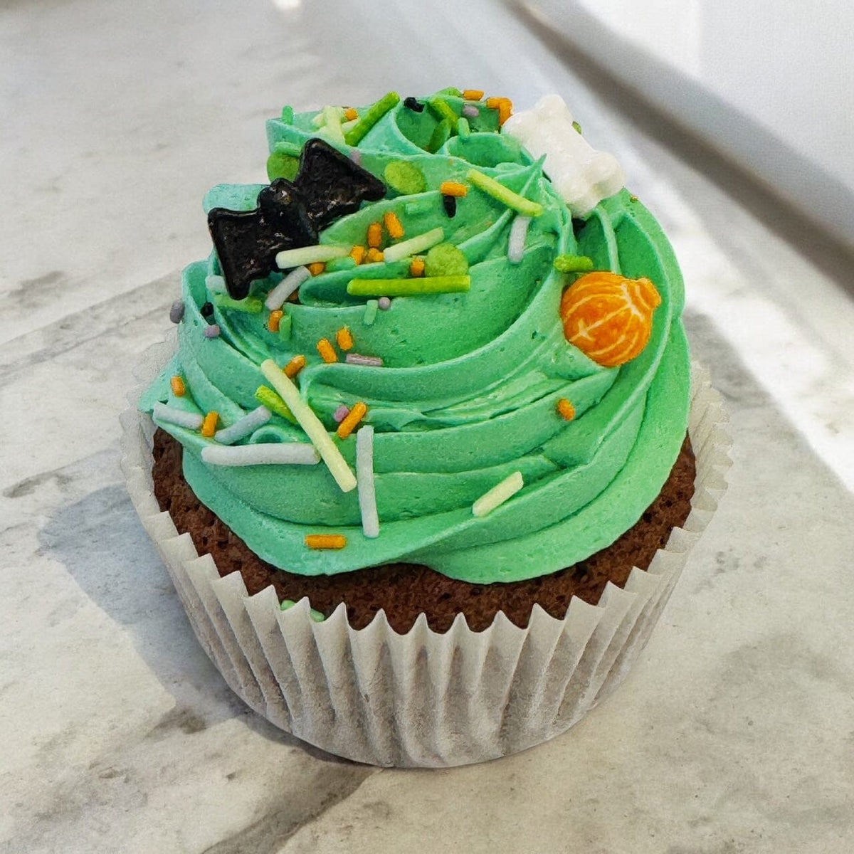 CUPCAKE HALLOWEEN VERT cupcake atilierdesgateaux.com 