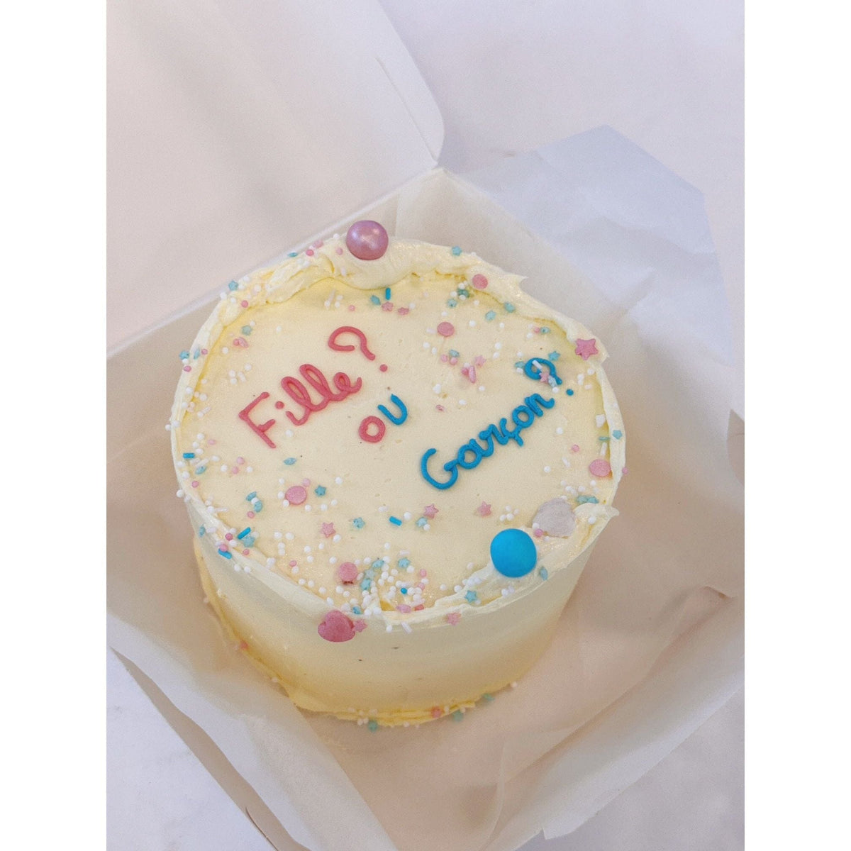 BENTO CAKE GENDER REVEAL atilierdesgateaux.com 