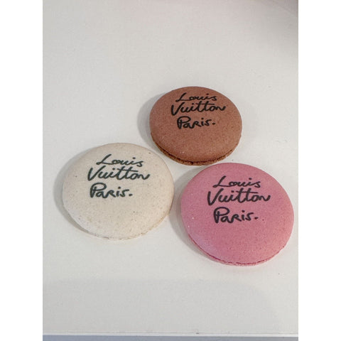 Macarons personnalisés MACARONS atilierdesgateaux.com 