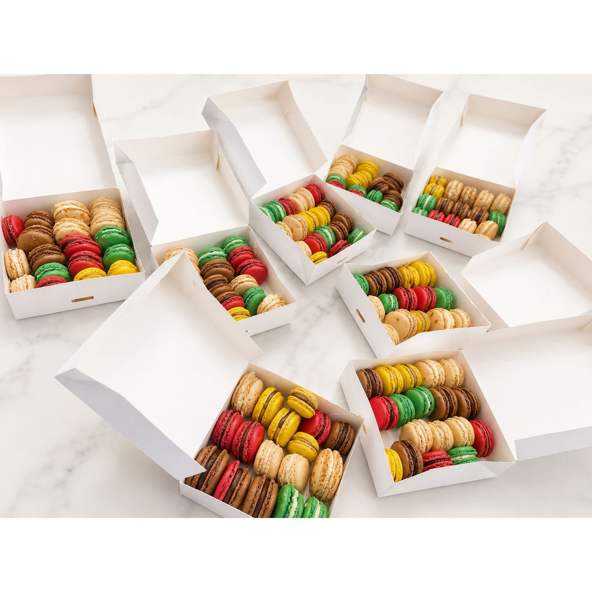 ATELIER MACARONS Samedi 18 juillet 15h -17h Atelier atilierdesgateaux.com 
