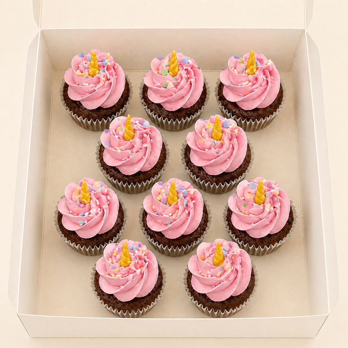 CHOCOLAT CREME VANILLE ROSE THEME LICORNE Mini cupcakes atilierdesgateaux.com 