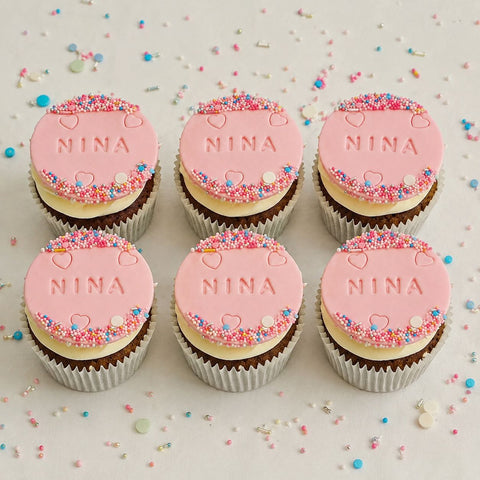CUPCAKE DECORATION PRENOM PERSONNALISE cupcake atilierdesgateaux.com 