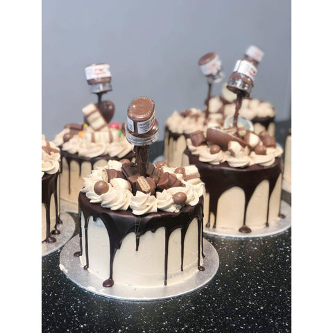 ATELIER DRIP CAKE GRAVITY Samedi 22 février 11h- 13h30 Atelier L'Atelier des Gâteaux 