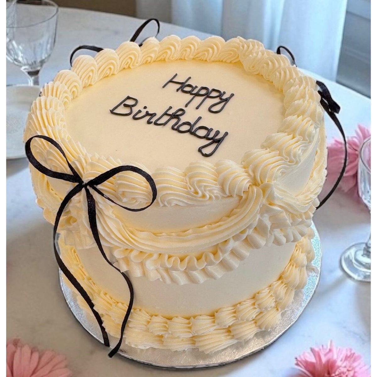 LE GATEAU FROUFROU texte personnalisable atilierdesgateaux.com 
