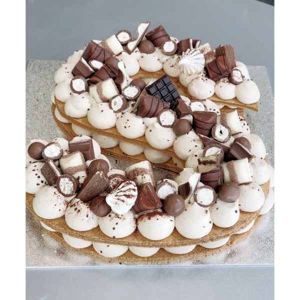 Number/letter cake praliné - L'Atelier des Gâteaux